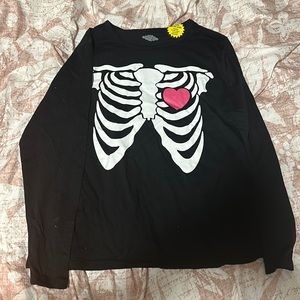 Halloween rib cage and heart tee